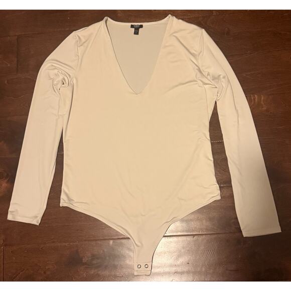 Express Body Contour Long Sleeve Deep V-Neck Bodysuit Cream Beige XL - Picture 1 of 5